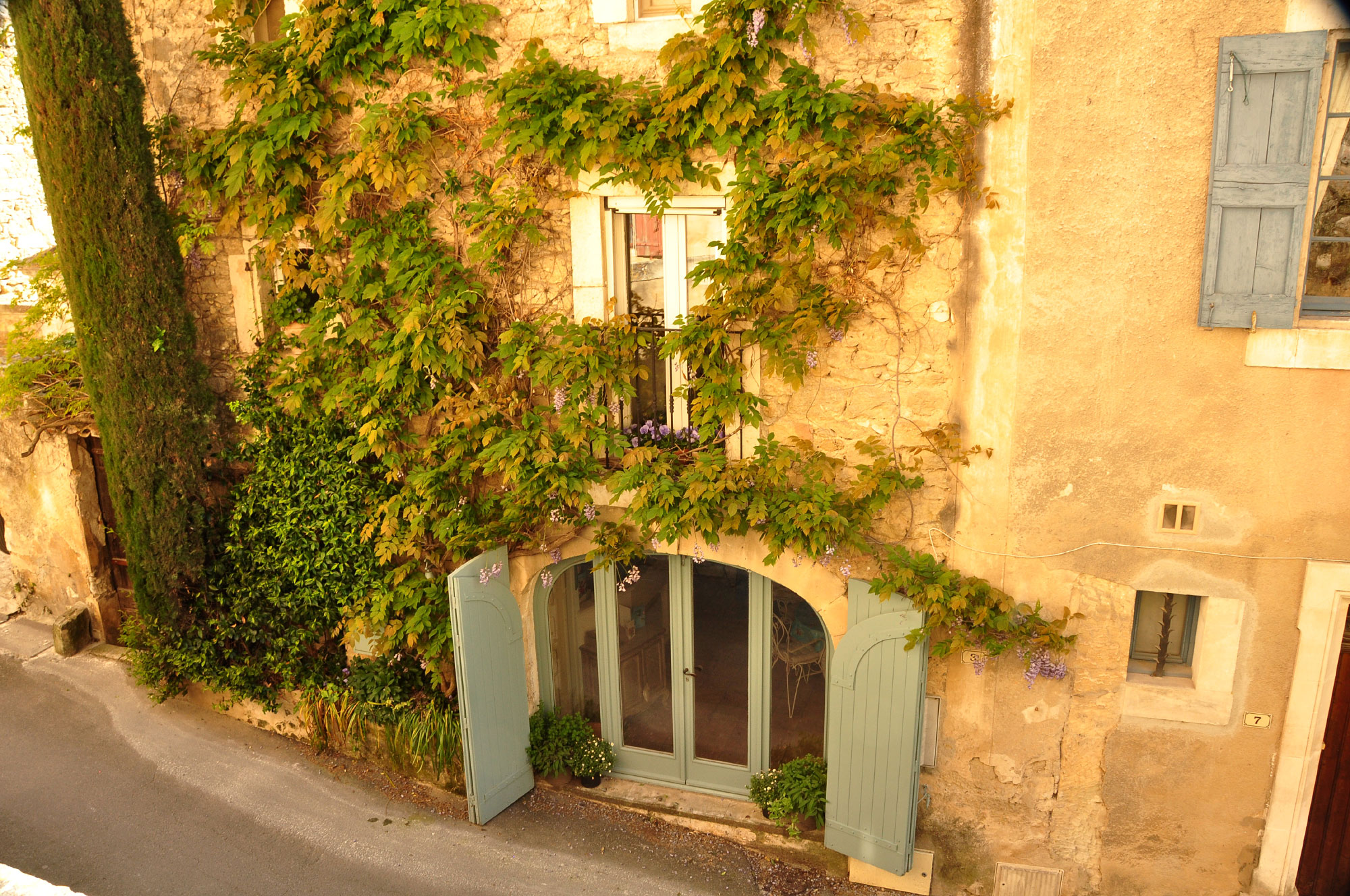 Menerbes